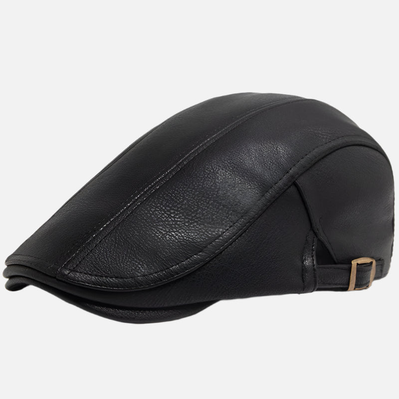 Boina inglesa masculina de couro Ferrutini FRT279, com design clássico, em couro premium, ajustável (55-60 cm), ideal para looks casuais ou formais, em cáqui, marrom, cinza escuro e preto.