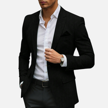 Blazer masculino em tecido premium, gola virada e design elegante, ideal para eventos sociais e ocasiões casuais.