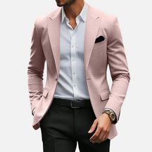 Blazer masculino em tecido premium, gola virada e design elegante, ideal para eventos sociais e ocasiões casuais.