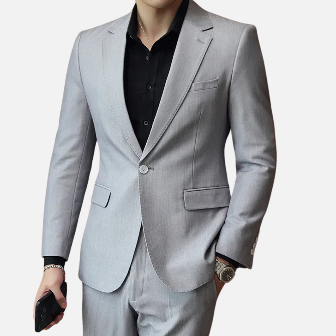 Blazer de malha em cor sólida, com design minimalista, sofisticado e confortável, ideal para looks casuais e formais.