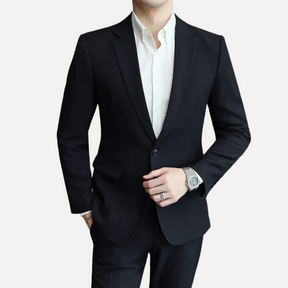 Blazer de malha em cor sólida, com design minimalista, sofisticado e confortável, ideal para looks casuais e formais.