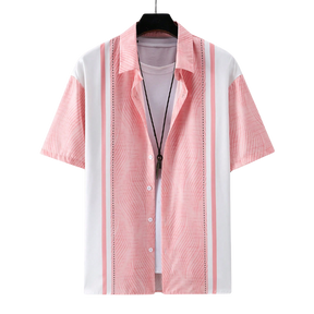 Camisa Social de Verão Ferrutini, leve e respirável, ideal para looks casuais ou formais com elegância e conforto.