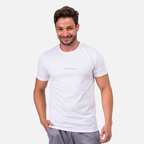 Camiseta dry fit de alta qualidade, respirável e de rápida absorção, ideal para treinos, corridas e atividades ao ar livre.