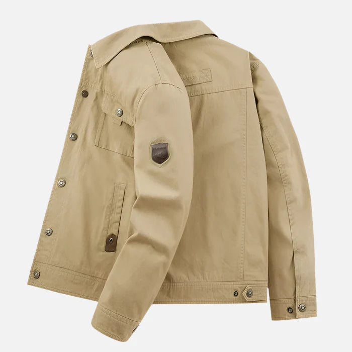 Jaqueta casual masculina Ferrutini FRT171, com design sofisticado, em algodão leve, espessura grossa, sem capuz, ideal para o dia a dia, com botões frontais e manga comprida.