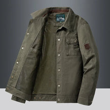 Jaqueta casual masculina Ferrutini FRT171, com design sofisticado, em algodão leve, espessura grossa, sem capuz, ideal para o dia a dia, com botões frontais e manga comprida.