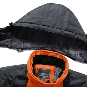 Jaqueta impermeável masculina Ferrutini FRT166, com design moderno, em poliéster, espessura grossa, com capuz, ideal para dias chuvosos e atividades ao ar livre, com zíperes frontais.